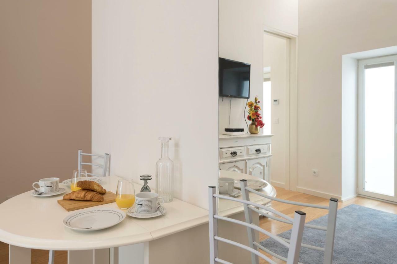 Lovelystay - Majestic Flat In City Center 포르투 외부 사진